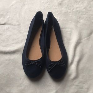 navy blue flats